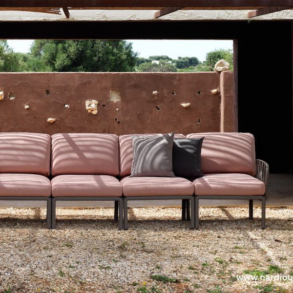 Image of Komodo taupe plastic garden sofa with rose cushions by Nardi