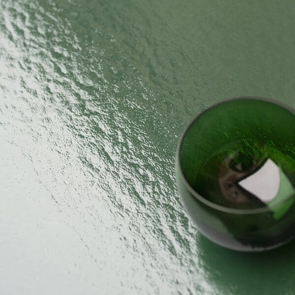 Image of detail of Fern wavy glass top used on Plein Air garden table