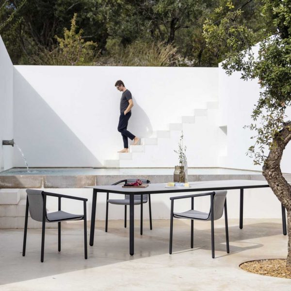 Image of Duct Round garden chair and Starling outdoor table on minimalist terrace