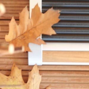 Image of RiZZ outdoor mat with teak inlay