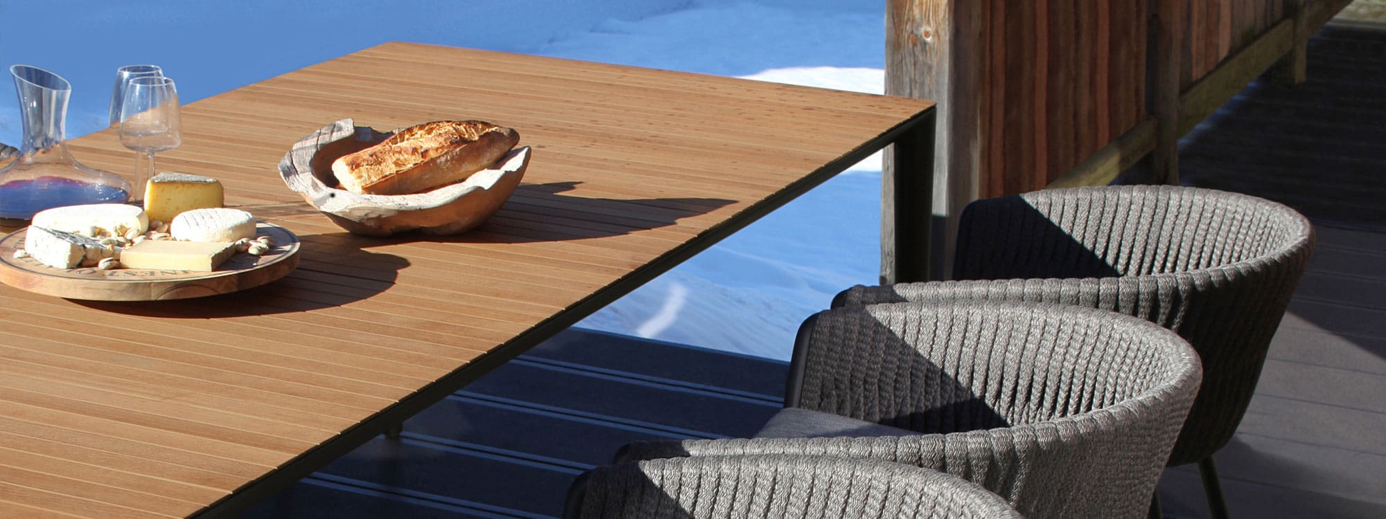 Image of Unite table with teak top and anthracite frame by Royal Botania