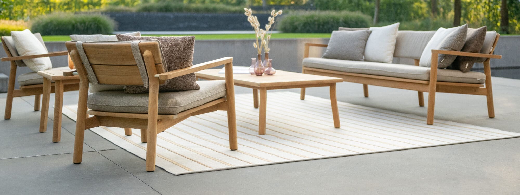 Image of Lynn luxury teak sofa & lounge chairs by Jati & Kebon