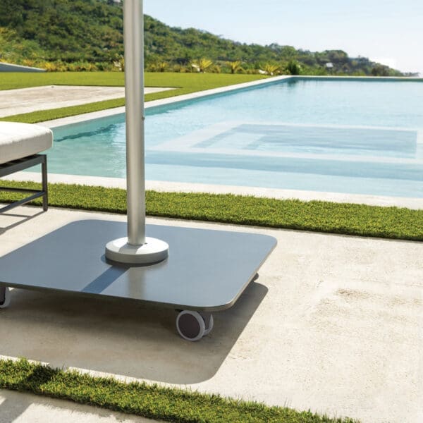 Image of Shademaker Z-plate steel parasol base with wheels