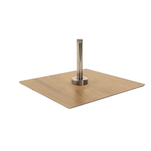 Studio image of Tuuci G-Plate Max in Aluma Teak