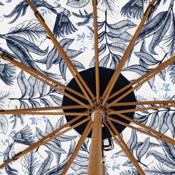 Image of underside of canopy of Tuuci Ocean Master M1 Voilare Wonder parasol's printed fabric and Aluma-Teak ribs