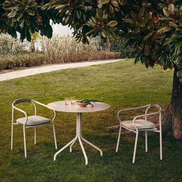 Image of sand coloured Salò modern bistro set by Unopiu