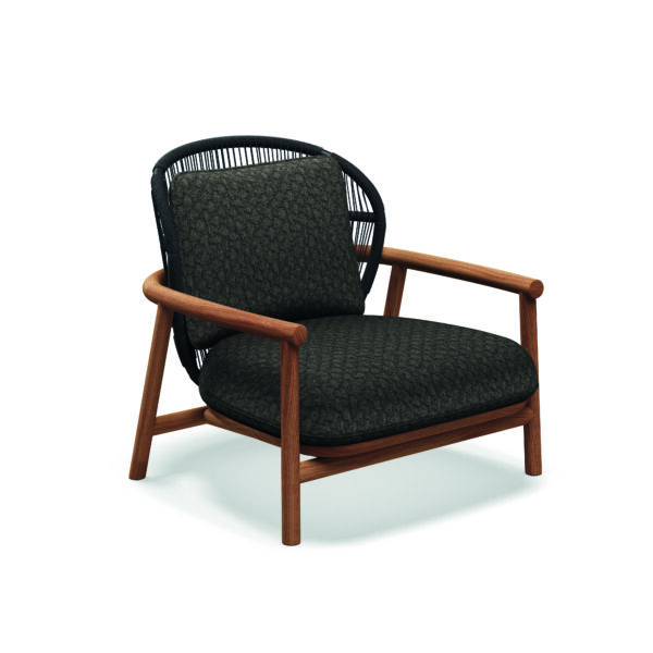 Studio image of low back Gloster Fern lounge chair in Raven rope