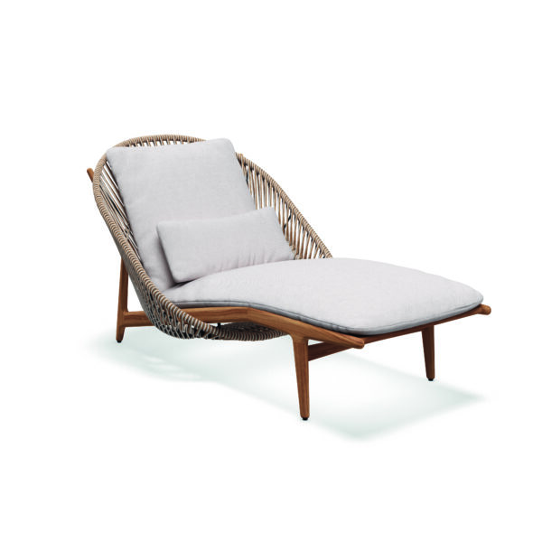 Studio image of Gloster Bora lounger in Sorrel wicker