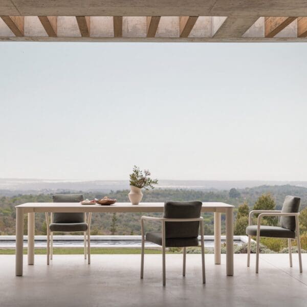 Image of Todus Kori Classi dining table & chairs