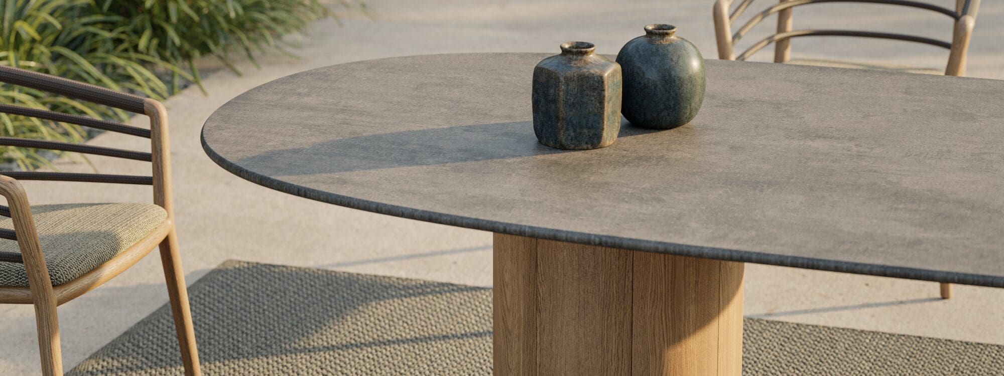 Image of Regaliz table and Archy dining chairs by Royal Botania