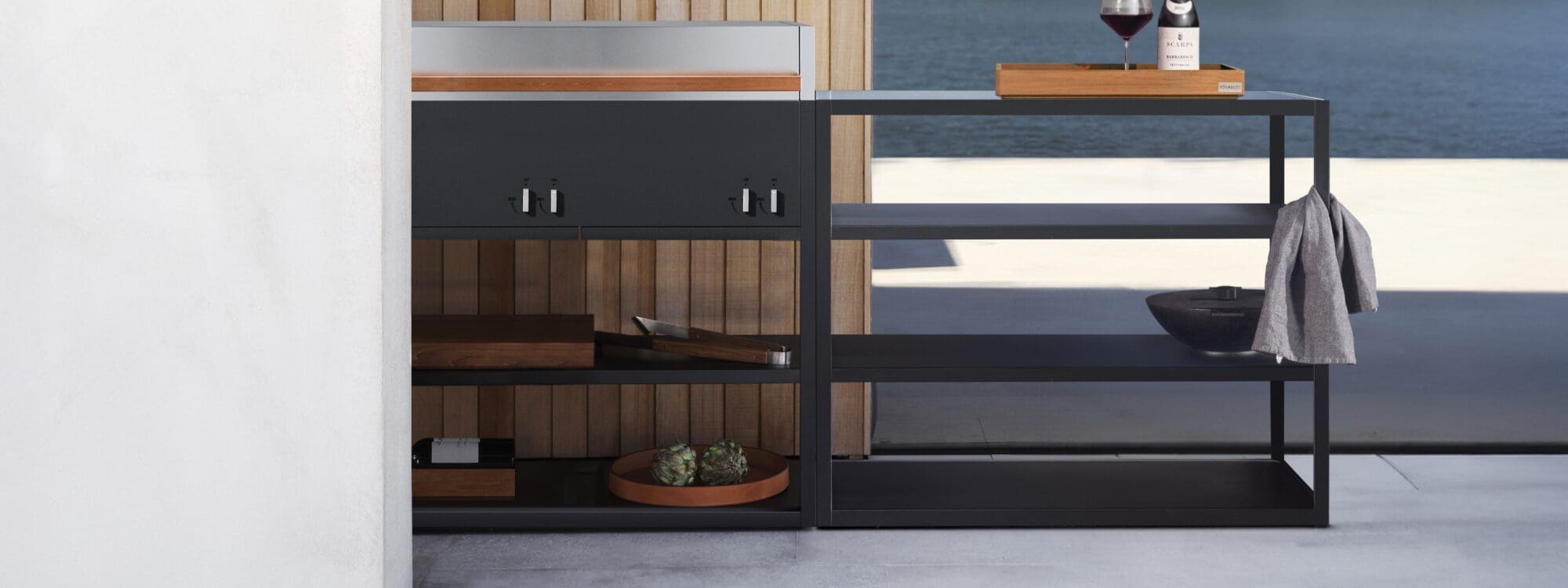 Image of Roshults Essentials gas grill and sideboard 94