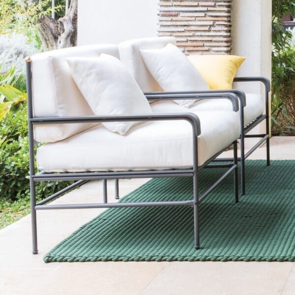 Image of side of Unopiu Toscana lounge chairs