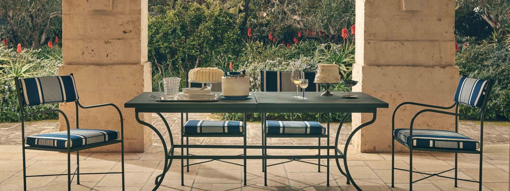 Unopiu Igea classic Dining armchair with extending garden table