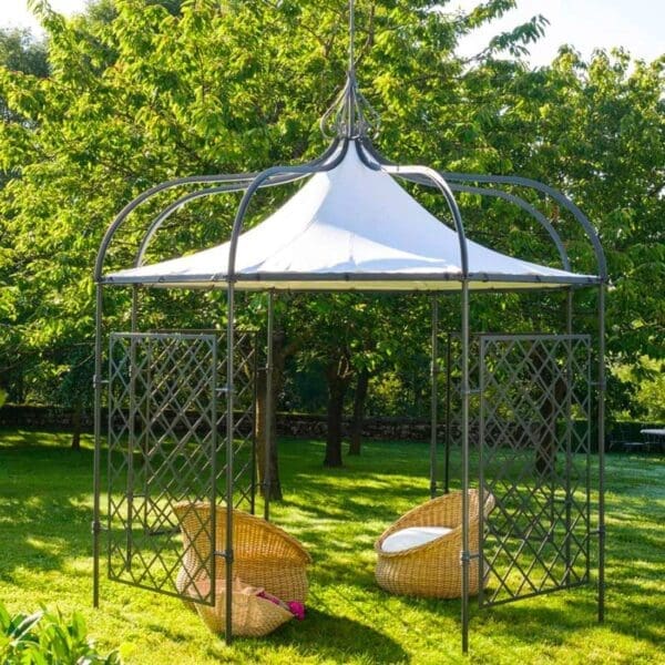 Image of Unopiu Solaire octagonal garden pergola in bucholic surroundings